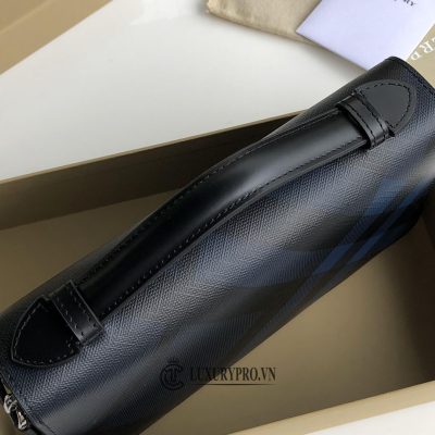 tui cam tay burberry nam 3 4