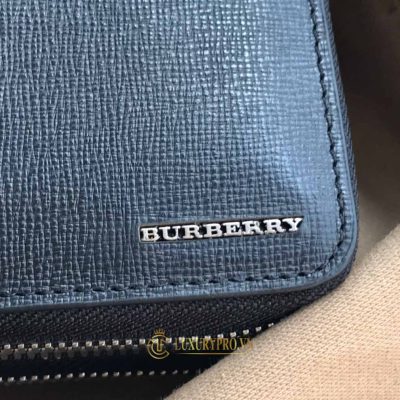 tui cam tay burberry nam 5