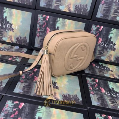 tui deo cheo gucci nu 7