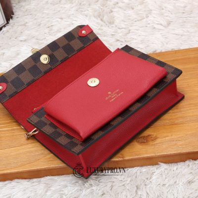 tui deo cheo louis vuitton nu 4 2