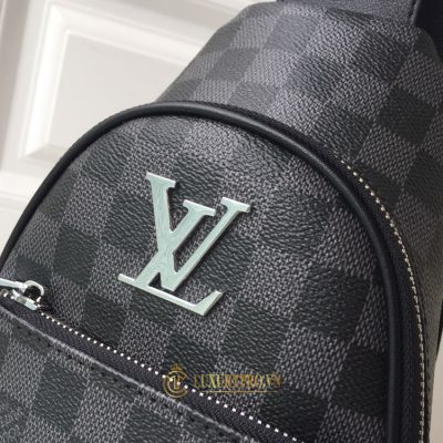 tui deo cheo nam louis vuitton 2 3
