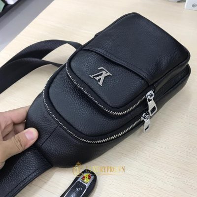 tui deo cheo nam louis vuitton 3