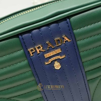 tui deo cheo prada 3 1