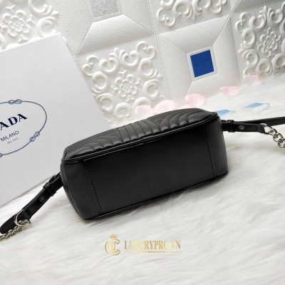 tui deo cheo prada 4 3