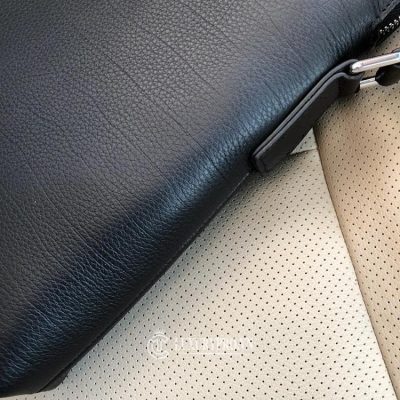 tui deo cheo prada nam 5 2