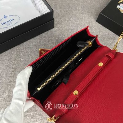 tui prada deo cheo gia tot 1