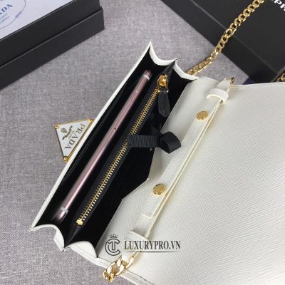 tui prada deo cheo gia tot 3 1