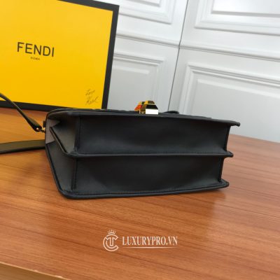 tui xach deo cheo fendi 7