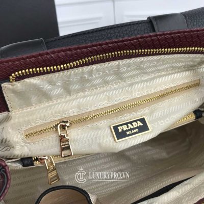 tui xach nu prada 2 2