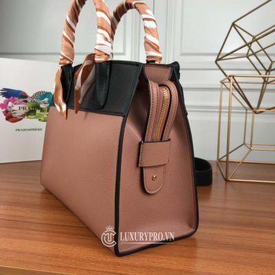 tui xach nu prada 3 4