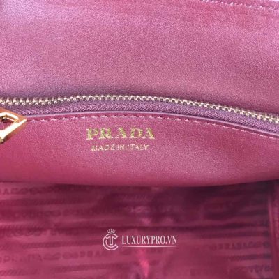 tui xach prada luxury 4 4