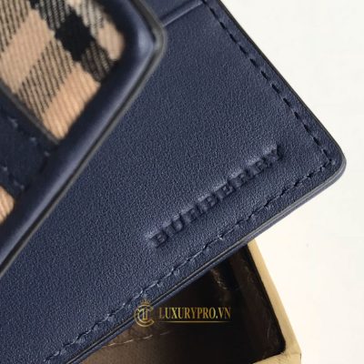 vi burberry nam 5 2