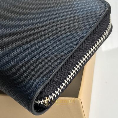 vi cam tay burberry 1 1