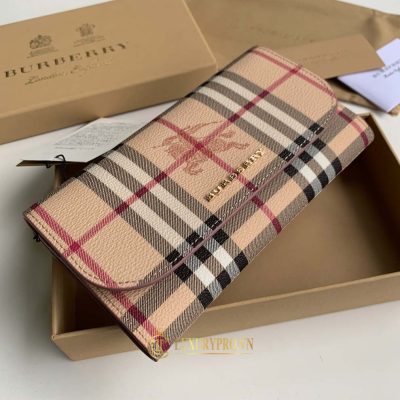 vi cam tay burberry nu gia tot 4 1