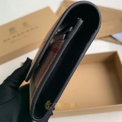 vi cam tay burberry nu gia tot 5 2