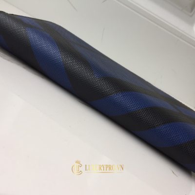 vi dai cam tay burberry nam 7