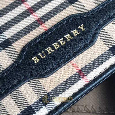 vi nam burberry chinh hang 3