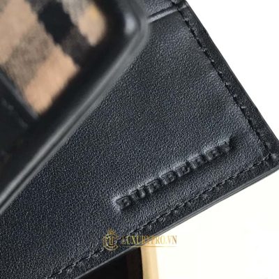 vi nam burberry chinh hang 7
