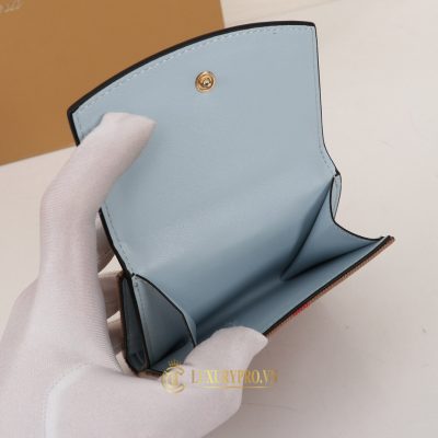 vi ngan burberry nu 2 4