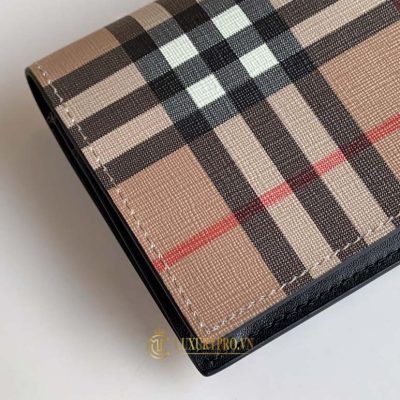 vi nu hang hieu burberry 1 1