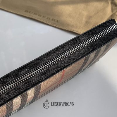 vi nu hang hieu burberry 4 11