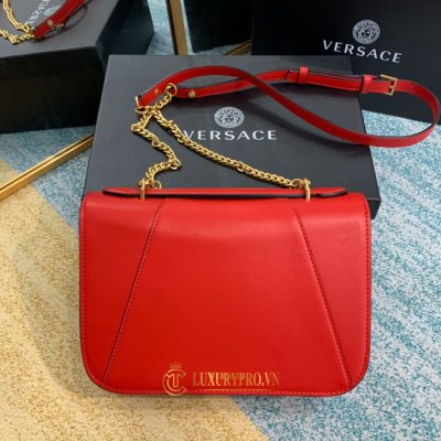 tui deo cheo nu versace 2 9