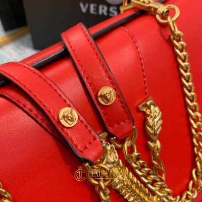 tui deo cheo nu versace 4 8