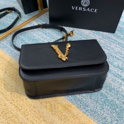 tui deo cheo nu versace 8 6