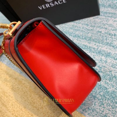 tui deo cheo nu versace 8 8