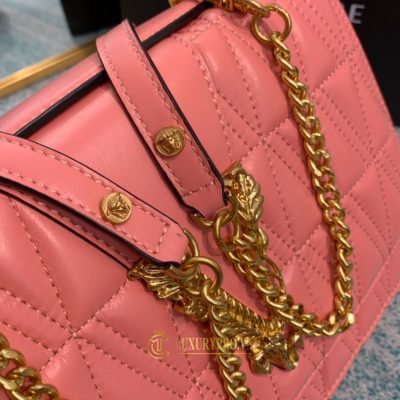 tui deo cheo versace 4 4