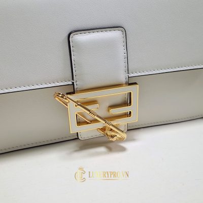 tui versace hang hieu 7 3