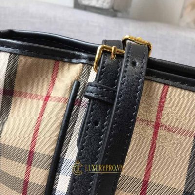 tui xach burberry 1 8