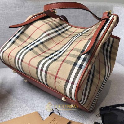 tui xach burberry 3 1