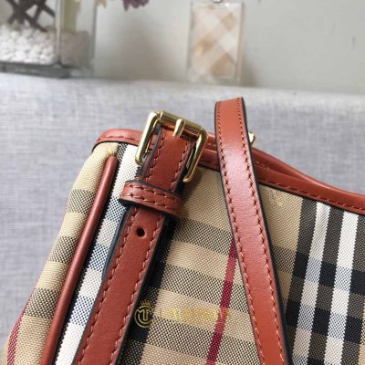 tui xach burberry 7 1