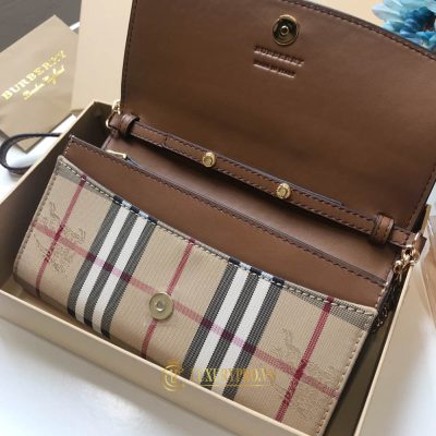 vi burberry nu 3 1