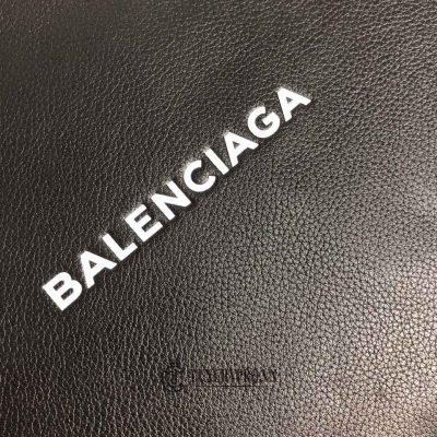 clutch balenciaga 7 1