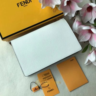 clutch fendi 1