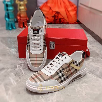 gia giay burberry 7 3