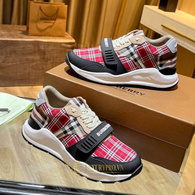 gia giay burberry chinh hang 3 2