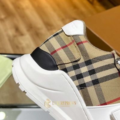 gia giay burberry chinh hang 5 1