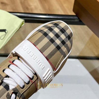 gia giay burberry chinh hang 8 1