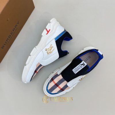 gia giay slip on burberry 8 1