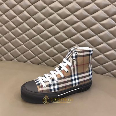 giay burberry co cao 4
