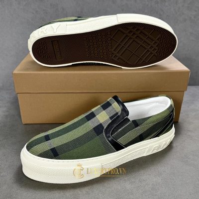 giay slip on burberry nam 2 1