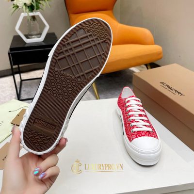 giay unisex burberry 6