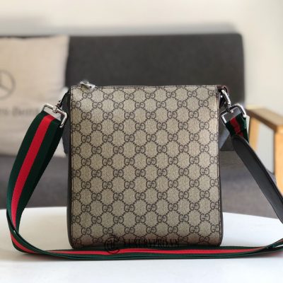 tui deo cheo gucci 8 1