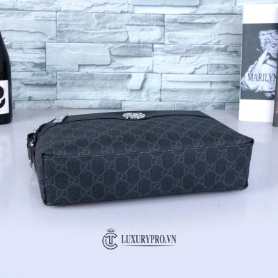 tui deo cheo gucci gia re 3 2