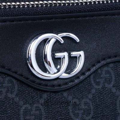 tui deo cheo gucci gia re 6 2