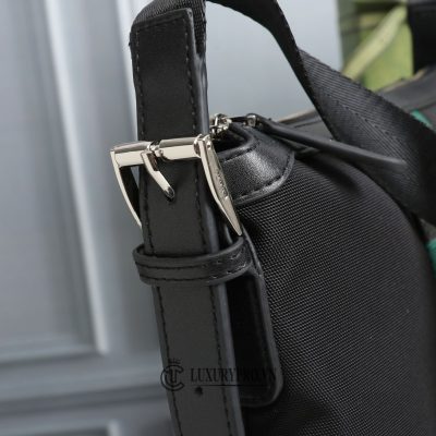 tui deo cheo gucci nam 3 2