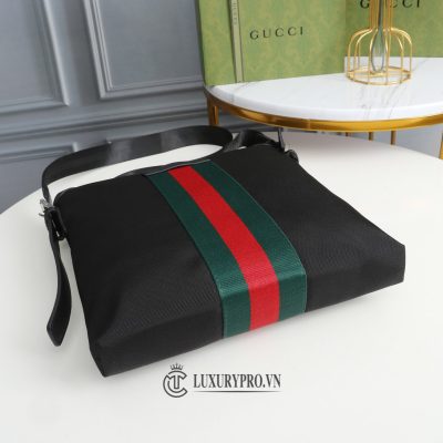 tui deo cheo gucci nam 4 2